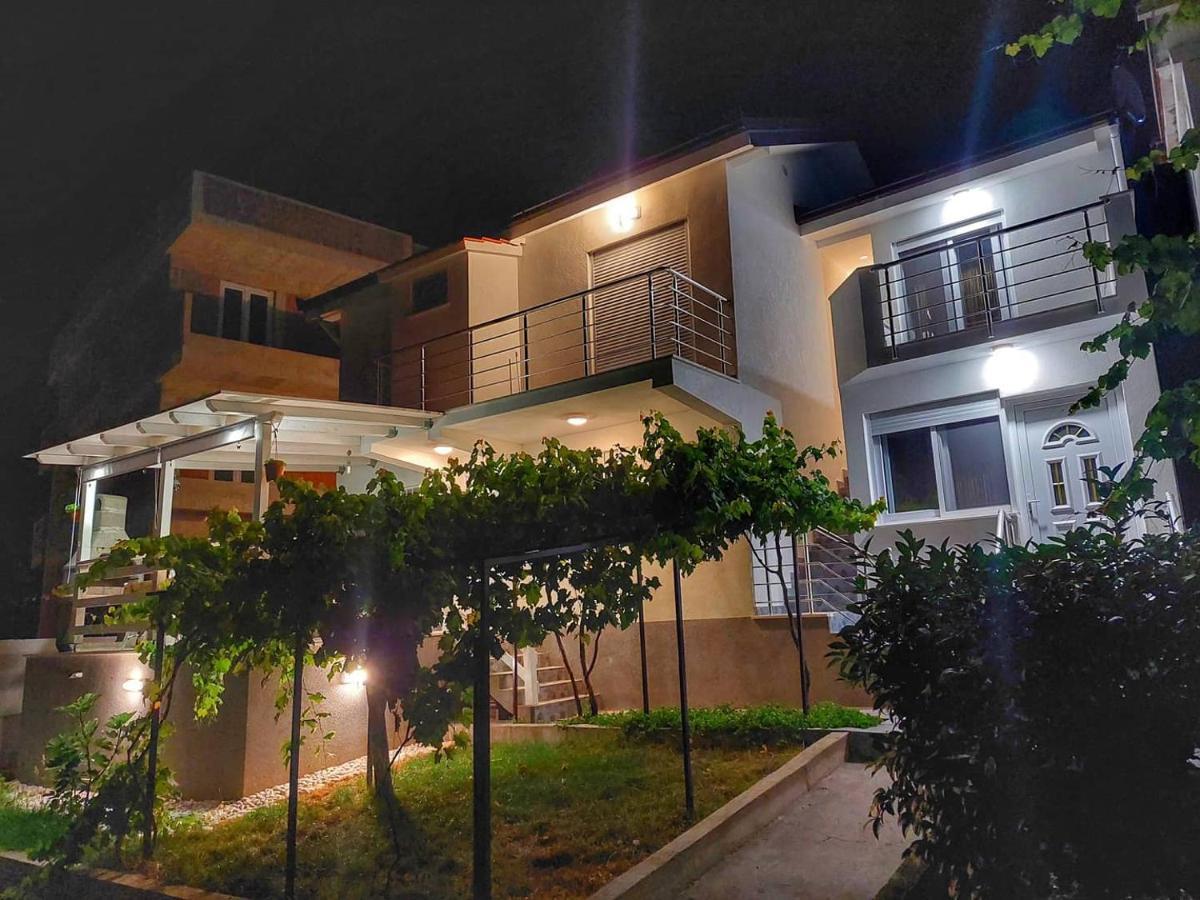 Apartments Marina Утьеха Экстерьер фото