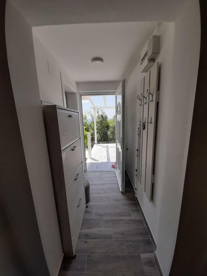 Apartments Marina Утьеха Экстерьер фото